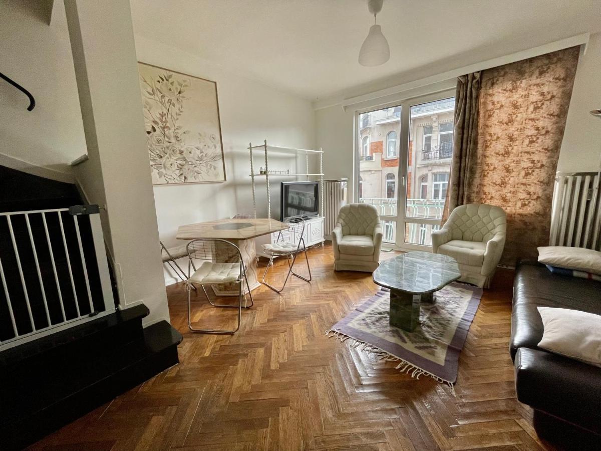 Superbe Appartement Duplex Avec Jacuzzi Brussel Buitenkant foto