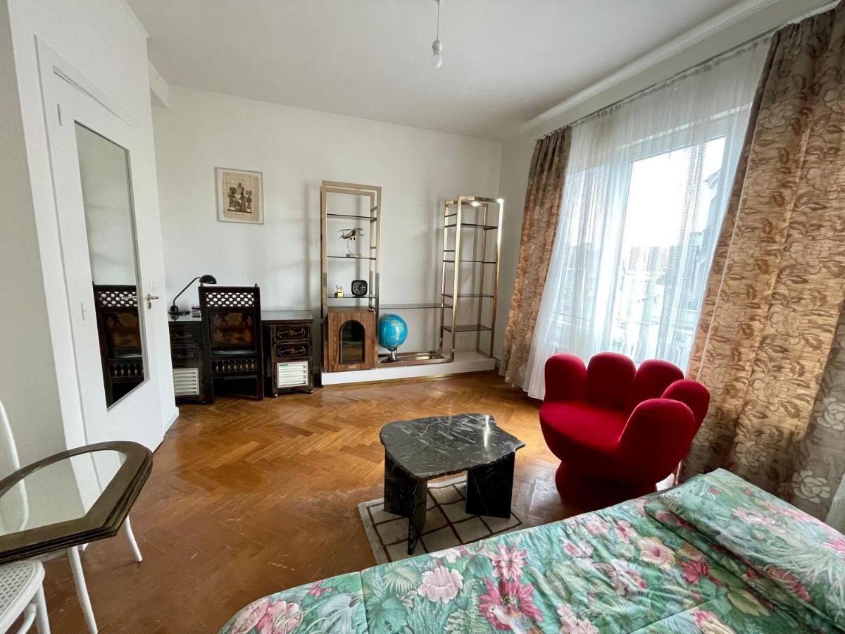 Superbe Appartement Duplex Avec Jacuzzi Brussel Buitenkant foto