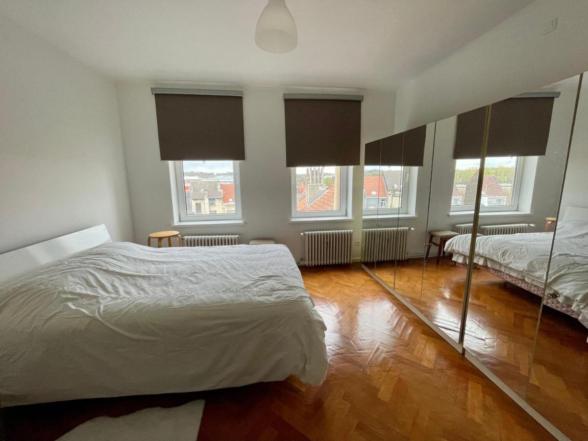 Superbe Appartement Duplex Avec Jacuzzi Brussel Buitenkant foto