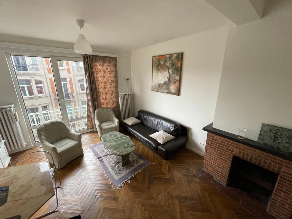 Superbe Appartement Duplex Avec Jacuzzi Brussel Buitenkant foto